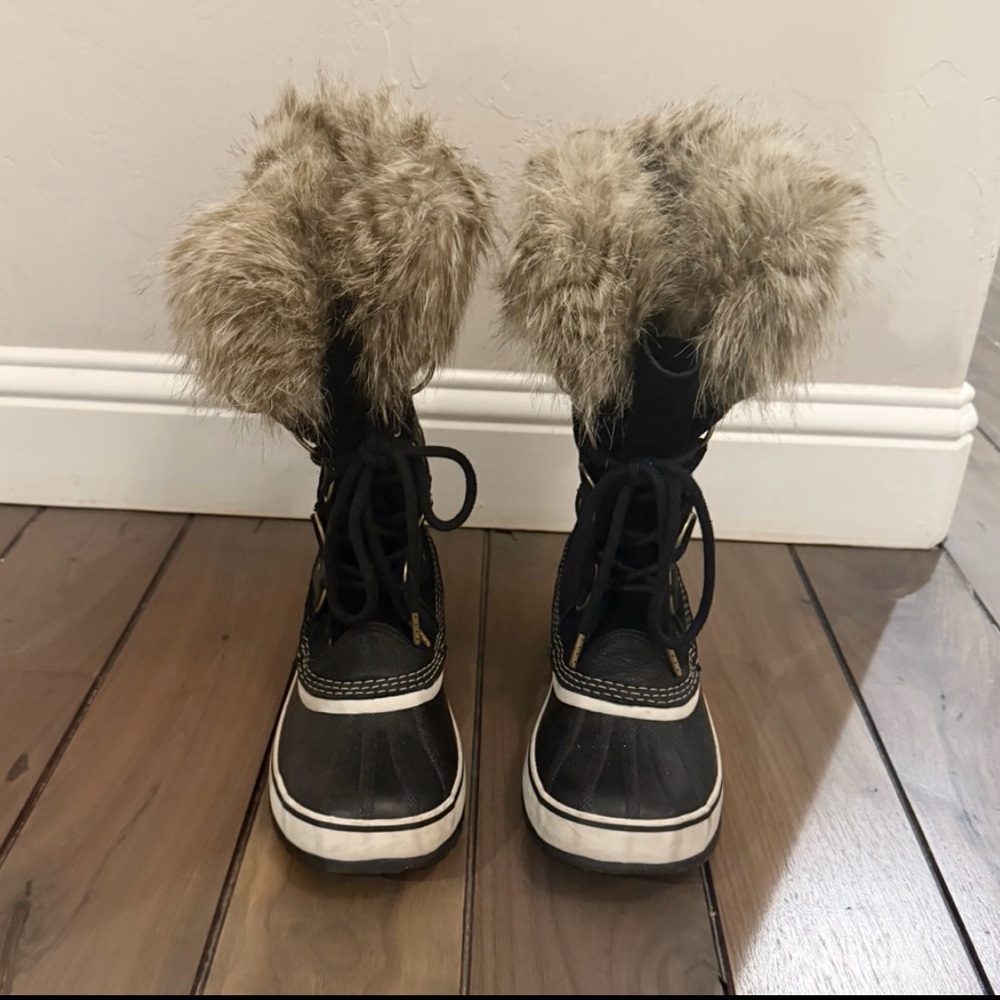 SOREL Joan of Arctic™ Waterproof Black Suede Boot Snow-Rain Boot, Size 9 - Picture 10 of 15